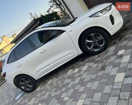 Білий Форд Ескейп, об'ємом двигуна 1.5 л та пробігом 14 тис. км за 17900 $, фото 3 на Automoto.ua