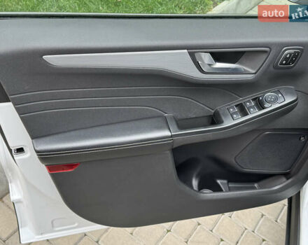 Білий Форд Ескейп, об'ємом двигуна 2.5 л та пробігом 120 тис. км за 26900 $, фото 22 на Automoto.ua