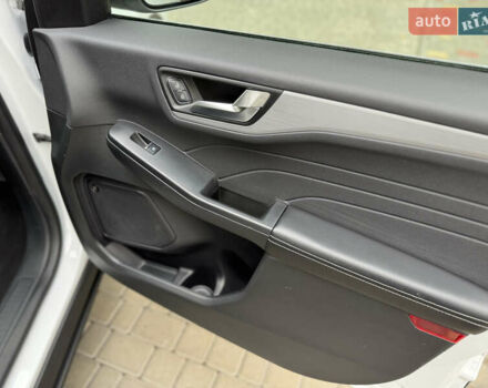 Білий Форд Ескейп, об'ємом двигуна 2.5 л та пробігом 120 тис. км за 26900 $, фото 27 на Automoto.ua