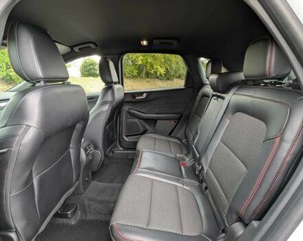 Білий Форд Ескейп, об'ємом двигуна 1.5 л та пробігом 28 тис. км за 10100 $, фото 11 на Automoto.ua