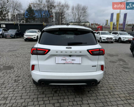 Белый Форд Эскейп, объемом двигателя 2.5 л и пробегом 28 тыс. км за 26600 $, фото 3 на Automoto.ua