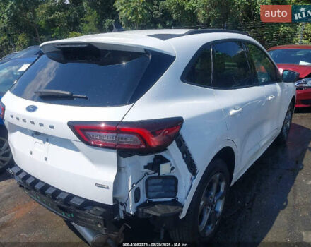 Белый Форд Эскейп, объемом двигателя 0 л и пробегом 20 тыс. км за 7000 $, фото 2 на Automoto.ua