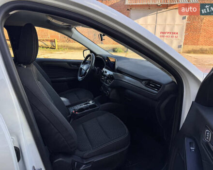 Білий Форд Ескейп, об'ємом двигуна 1.5 л та пробігом 69 тис. км за 20000 $, фото 9 на Automoto.ua