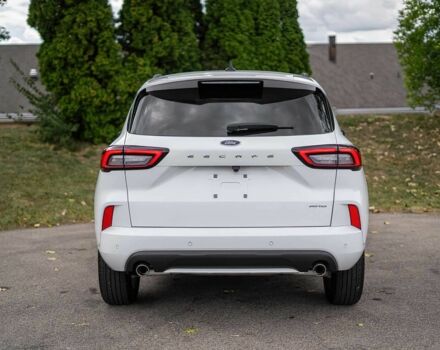 Білий Форд Ескейп, об'ємом двигуна 1.5 л та пробігом 28 тис. км за 10100 $, фото 4 на Automoto.ua