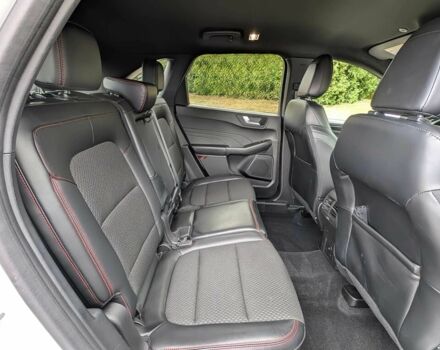 Білий Форд Ескейп, об'ємом двигуна 1.5 л та пробігом 28 тис. км за 10100 $, фото 9 на Automoto.ua