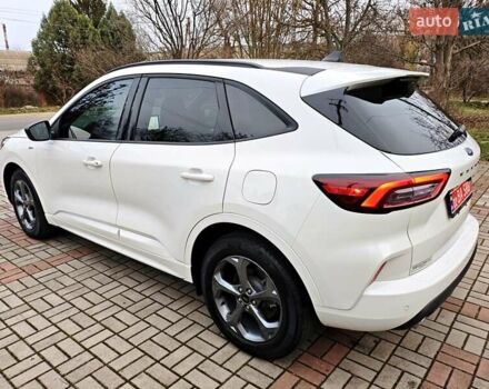 Білий Форд Ескейп, об'ємом двигуна 1.5 л та пробігом 17 тис. км за 22000 $, фото 26 на Automoto.ua