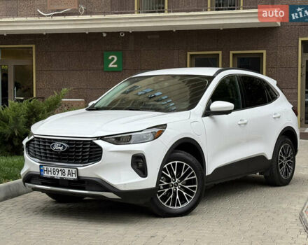 Білий Форд Ескейп, об'ємом двигуна 2.5 л та пробігом 120 тис. км за 26900 $, фото 3 на Automoto.ua
