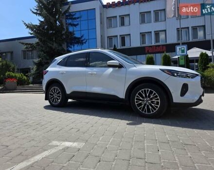 Белый Форд Эскейп, объемом двигателя 0 л и пробегом 68 тыс. км за 27700 $, фото 9 на Automoto.ua