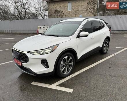 Білий Форд Ескейп, об'ємом двигуна 2.5 л та пробігом 23 тис. км за 27900 $, фото 6 на Automoto.ua
