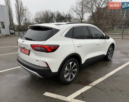 Білий Форд Ескейп, об'ємом двигуна 2.5 л та пробігом 23 тис. км за 27900 $, фото 2 на Automoto.ua