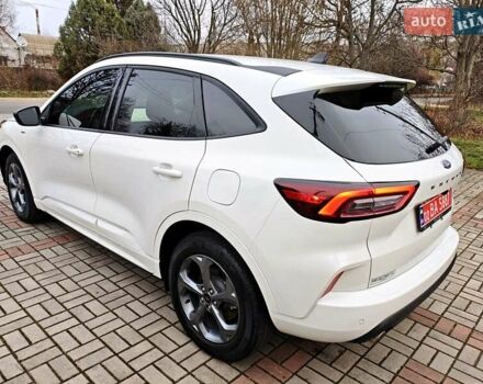 Білий Форд Ескейп, об'ємом двигуна 1.5 л та пробігом 17 тис. км за 22000 $, фото 24 на Automoto.ua