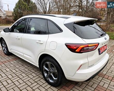 Білий Форд Ескейп, об'ємом двигуна 1.5 л та пробігом 17 тис. км за 22000 $, фото 23 на Automoto.ua