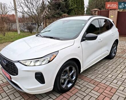 Білий Форд Ескейп, об'ємом двигуна 1.5 л та пробігом 17 тис. км за 22000 $, фото 3 на Automoto.ua