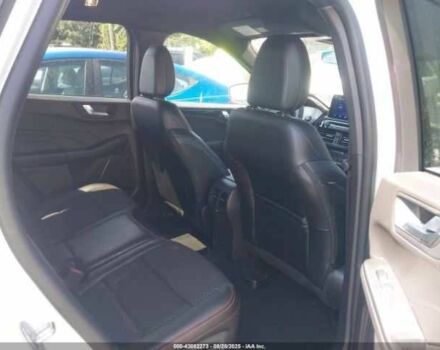 Белый Форд Эскейп, объемом двигателя 2.5 л и пробегом 20 тыс. км за 5000 $, фото 7 на Automoto.ua