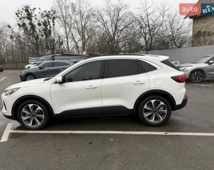 Білий Форд Ескейп, об'ємом двигуна 2.5 л та пробігом 23 тис. км за 27900 $, фото 5 на Automoto.ua