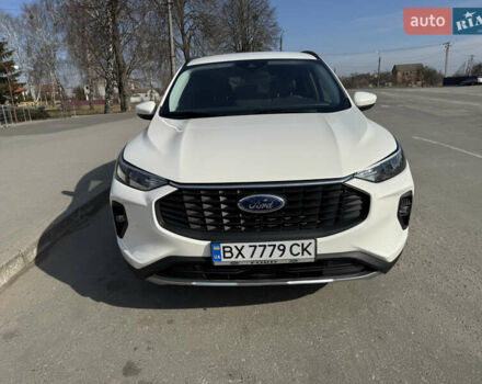 Белый Форд Эскейп, объемом двигателя 0 л и пробегом 10 тыс. км за 27300 $, фото 3 на Automoto.ua