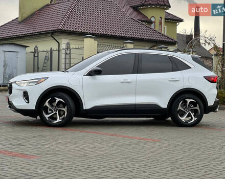 Белый Форд Эскейп, объемом двигателя 2.5 л и пробегом 18 тыс. км за 25900 $, фото 6 на Automoto.ua