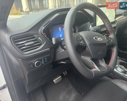 Белый Форд Эскейп, объемом двигателя 1.5 л и пробегом 7 тыс. км за 24000 $, фото 9 на Automoto.ua