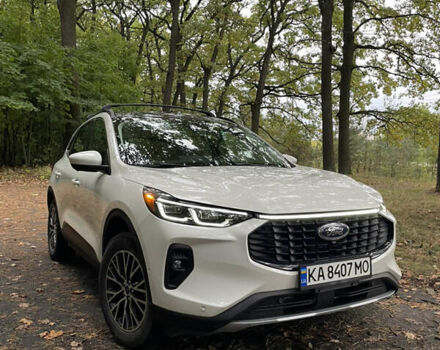 Білий Форд Ескейп, об'ємом двигуна 2.5 л та пробігом 10 тис. км за 32700 $, фото 2 на Automoto.ua