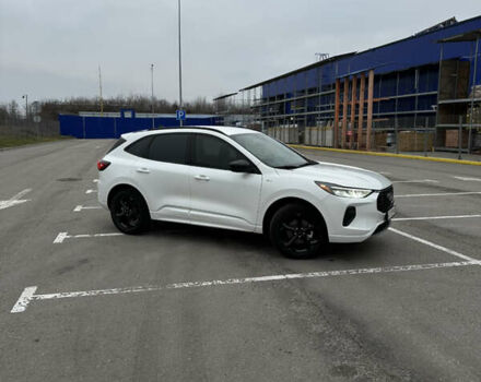 Белый Форд Эскейп, объемом двигателя 1.5 л и пробегом 31 тыс. км за 24500 $, фото 2 на Automoto.ua