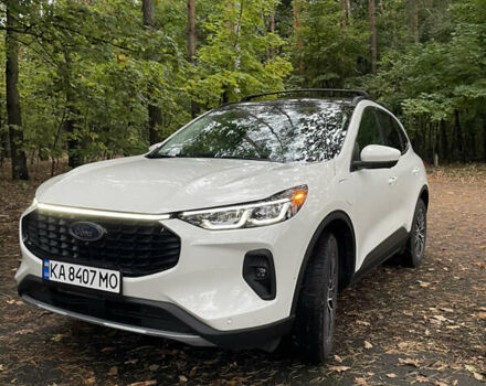 Білий Форд Ескейп, об'ємом двигуна 2.5 л та пробігом 10 тис. км за 32700 $, фото 13 на Automoto.ua