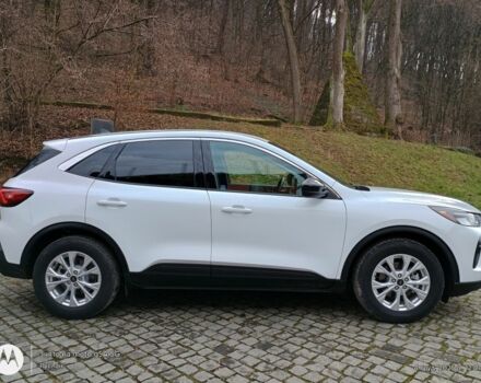 Білий Форд Ескейп, об'ємом двигуна 1.5 л та пробігом 78 тис. км за 18999 $, фото 4 на Automoto.ua