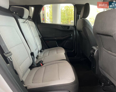 Белый Форд Эскейп, объемом двигателя 1.5 л и пробегом 9 тыс. км за 22999 $, фото 14 на Automoto.ua