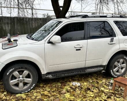 Белый Форд Эскейп, объемом двигателя 3 л и пробегом 220 тыс. км за 8500 $, фото 1 на Automoto.ua