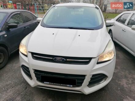 Форд Эскейп 2012 в Киеве на Automoto.ua Белый Форд Эскейп, объемом двигателя 1.6 л и пробегом 253 тыс. км за 8500 $, фото 1 на Automoto.ua