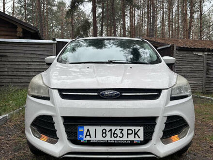 Белый Форд Эскейп, объемом двигателя 1.6 л и пробегом 300 тыс. км за 10000 $, фото 1 на Automoto.ua