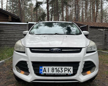 Белый Форд Эскейп, объемом двигателя 1.6 л и пробегом 300 тыс. км за 10000 $, фото 1 на Automoto.ua