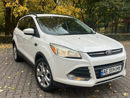 Белый Форд Эскейп, объемом двигателя 1.6 л и пробегом 207 тыс. км за 9300 $, фото 1 на Automoto.ua