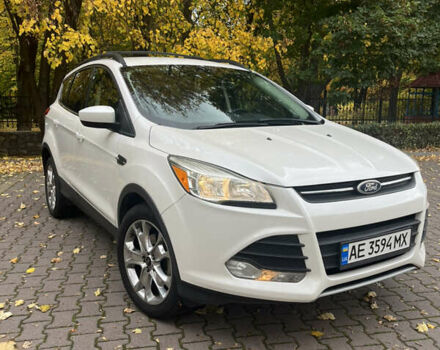 Белый Форд Эскейп, объемом двигателя 1.6 л и пробегом 207 тыс. км за 9300 $, фото 1 на Automoto.ua