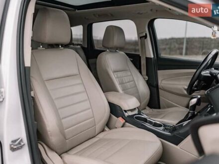 Білий Форд Ескейп, об'ємом двигуна 2 л та пробігом 167 тис. км за 12200 $, фото 1 на Automoto.ua