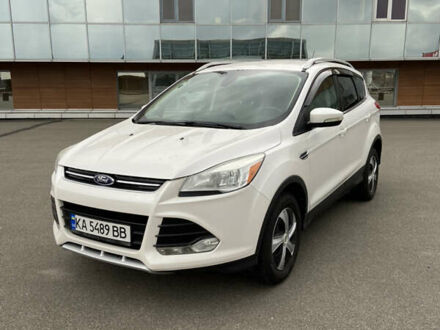 Форд Эскейп 2013 в Чернигове на Automoto.ua Белый Форд Эскейп, объемом двигателя 1.6 л и пробегом 154 тыс. км за 12000 $, фото 1 на Automoto.ua
