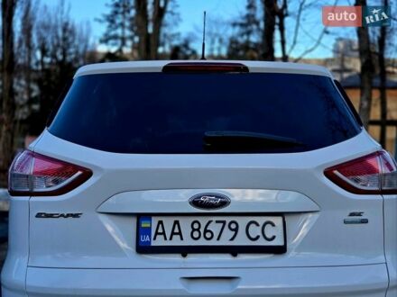 Білий Форд Ескейп, об'ємом двигуна 1.6 л та пробігом 197 тис. км за 9700 $, фото 1 на Automoto.ua