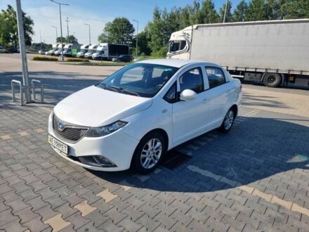 Білий Форд Ескейп, об'ємом двигуна 1.6 л та пробігом 220 тис. км за 9500 $, фото 1 на Automoto.ua