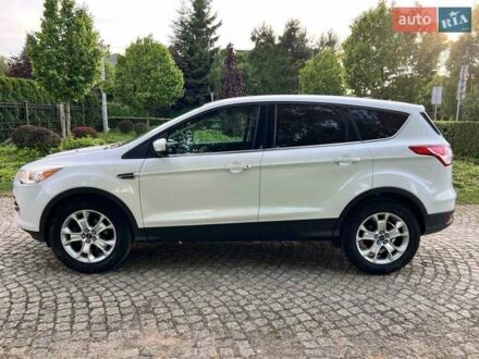 Форд Эскейп 2013 в Бродах на Automoto.ua Белый Форд Эскейп, объемом двигателя 1.6 л и пробегом 145 тыс. км за 10700 $, фото 1 на Automoto.ua