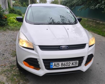 Білий Форд Ескейп, об'ємом двигуна 2.5 л та пробігом 200 тис. км за 10500 $, фото 1 на Automoto.ua