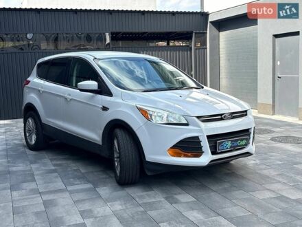 Белый Форд Эскейп, объемом двигателя 2.49 л и пробегом 168 тыс. км за 10800 $, фото 1 на Automoto.ua