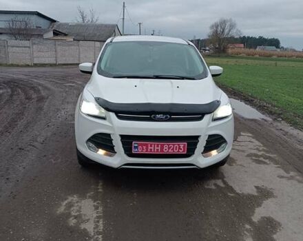 Білий Форд Ескейп, об'ємом двигуна 1.6 л та пробігом 300 тис. км за 11000 $, фото 1 на Automoto.ua