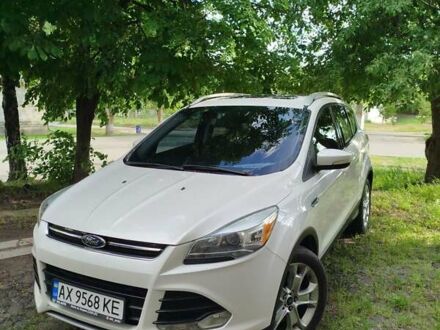 Форд Эскейп 2014 в Изюме на Automoto.ua Белый Форд Эскейп, объемом двигателя 2 л и пробегом 180 тыс. км за 13300 $, фото 1 на Automoto.ua
