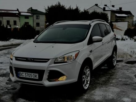 Белый Форд Эскейп, объемом двигателя 2 л и пробегом 150 тыс. км за 12800 $, фото 1 на Automoto.ua