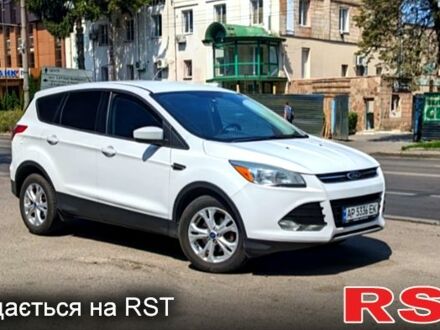 Белый Форд Эскейп, объемом двигателя 2.5 л и пробегом 206 тыс. км за 10800 $, фото 1 на Automoto.ua