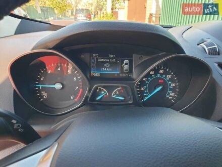 Форд Эскейп 2014 в Виннице на Automoto.ua Белый Форд Эскейп, объемом двигателя 1.98 л и пробегом 132 тыс. км за 10600 $, фото 1 на Automoto.ua