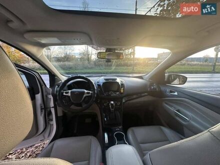 Белый Форд Эскейп, объемом двигателя 2.3 л и пробегом 170 тыс. км за 12999 $, фото 1 на Automoto.ua