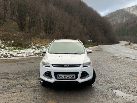 Форд Ескейп 2014 у Воловце на Automoto.ua Білий Форд Ескейп, об'ємом двигуна 2 л та пробігом 267 тис. км за 9500 $, фото 1 на Automoto.ua