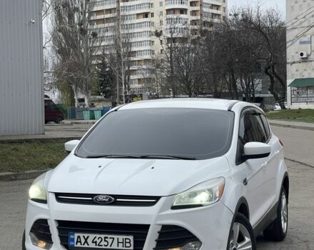 Белый Форд Эскейп, объемом двигателя 1.6 л и пробегом 236 тыс. км за 8200 $, фото 1 на Automoto.ua