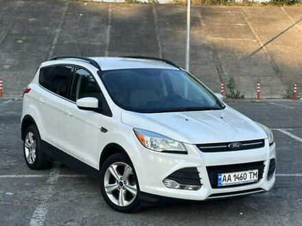 Форд Эскейп 2015 в Киеве на Automoto.ua Белый Форд Эскейп, объемом двигателя 1.6 л и пробегом 109 тыс. км за 9500 $, фото 1 на Automoto.ua