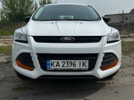 Форд Эскейп 2015 в Киеве на Automoto.ua Белый Форд Эскейп, объемом двигателя 2.49 л и пробегом 157 тыс. км за 12300 $, фото 1 на Automoto.ua